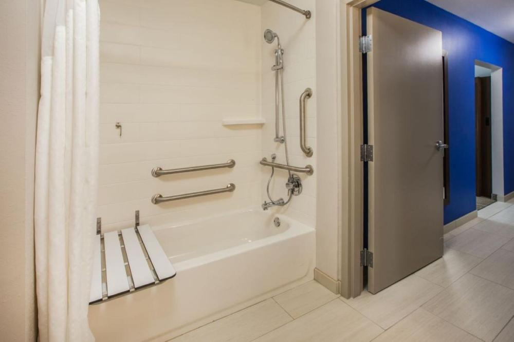 King Suite - Disability Access interior